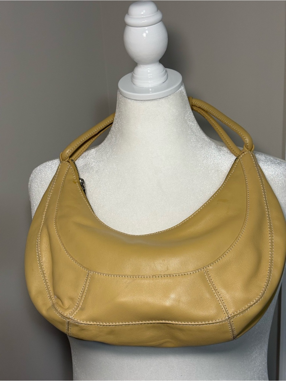 Mustard Leather Hobo Shoulder Bag Jones New York - Picture 2 of 4